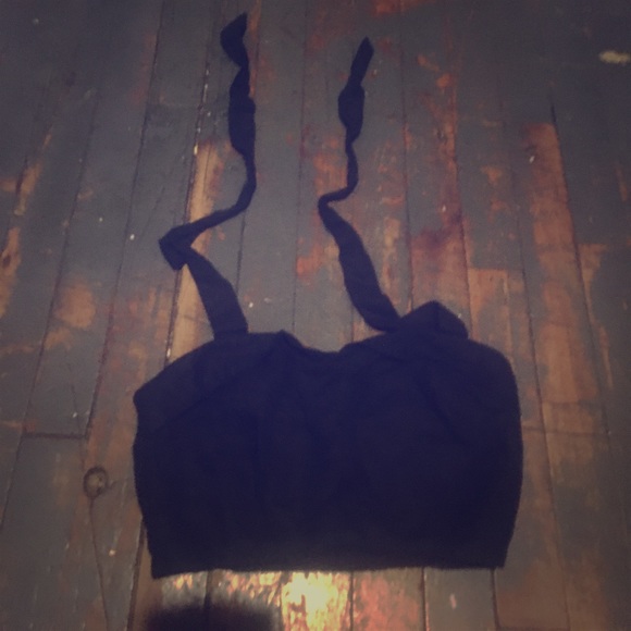 Reformation Tops - Reformation halter crop top size 0